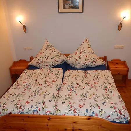 Waldoase Am Fuchsenstein شبيغيلاو